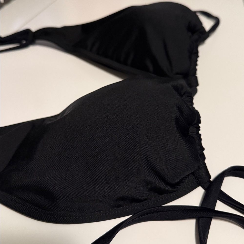 Alexis’s Swimwear BLACK TRI-TOP- Size F BLACK SCRUNCH BOTTOMS- Size 3 (Large) - Picture 12 of 13